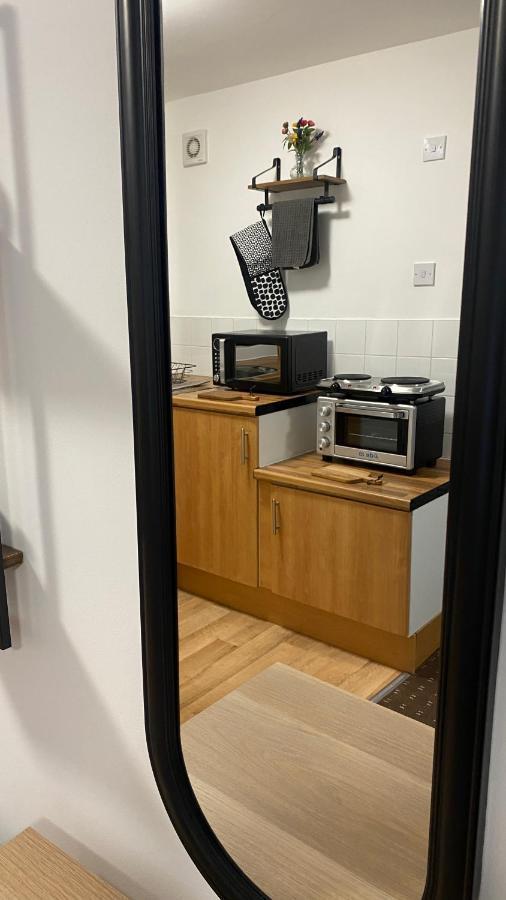 Bv Homely Studio Fourteen At Deighton Huddersfield Bagian luar foto